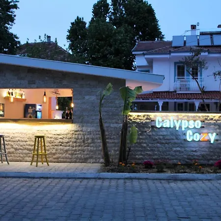 Отель Calypso Cozy Suites (Adults Only)