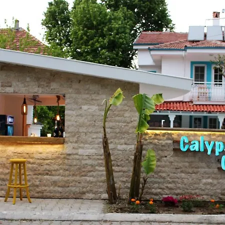 Отель Calypso Cozy Suites (Adults Only) Дальян