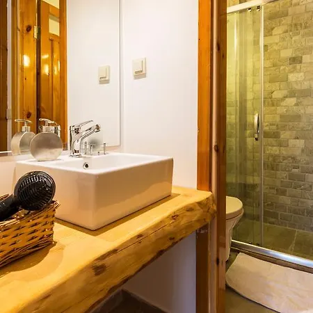 Отель Calypso Cozy Suites (Adults Only) Дальян