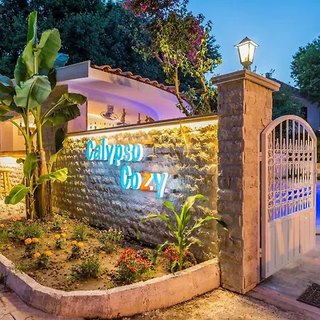 Отель Calypso Cozy Suites (Adults Only)